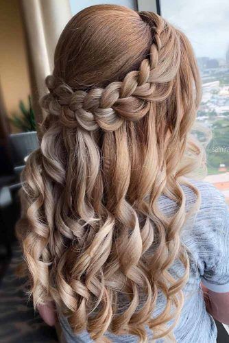 Best Stylish And Cute Homecoming Hairstyles